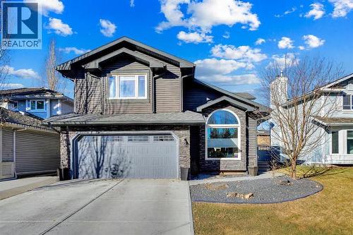 33 Douglasbank Rise SE  Calgary, AB T2Z 2C5