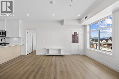 5300 Main Street Unit# 203  Kelowna, BC V1W 0C1