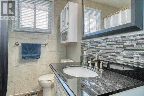 4394 Hamilton, Hanmer, ON - Indoor Photo Showing Bathroom