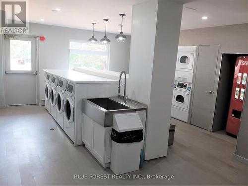 307 - 573 Mornington Avenue S, London East (East G), ON - Indoor Photo Showing Laundry Room