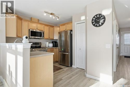 18 4425 Nicurity Drive, Regina, SK - Indoor Photo Showing Kitchen