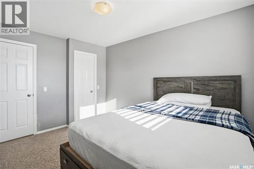 18 4425 Nicurity Drive, Regina, SK - Indoor Photo Showing Bedroom