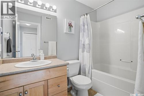 18 4425 Nicurity Drive, Regina, SK - Indoor Photo Showing Bathroom