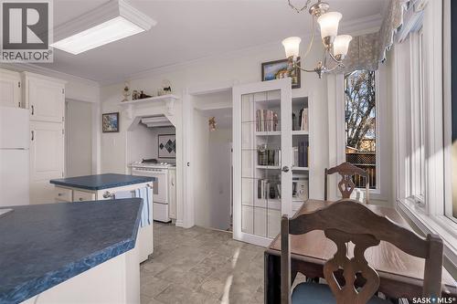 1726 Alexandra Avenue, Saskatoon, SK - Indoor Photo Showing Kitchen
