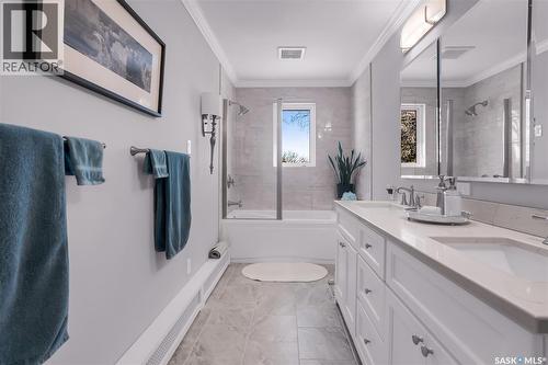 1726 Alexandra Avenue, Saskatoon, SK - Indoor Photo Showing Bathroom