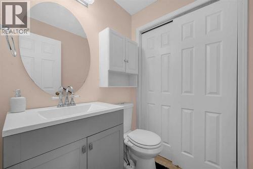 131 Coral Springs Circle Ne, Calgary, AB - Indoor Photo Showing Bathroom