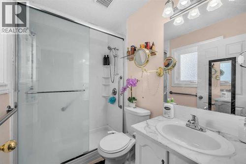 131 Coral Springs Circle Ne, Calgary, AB - Indoor Photo Showing Bathroom