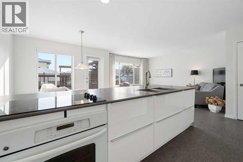 201 Harvest Creek Close Ne, Calgary, AB - Indoor Photo Showing Kitchen