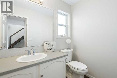 201 Harvest Creek Close Ne, Calgary, AB - Indoor Photo Showing Bathroom