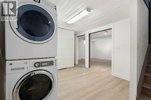 201 Harvest Creek Close Ne, Calgary, AB - Indoor Photo Showing Laundry Room