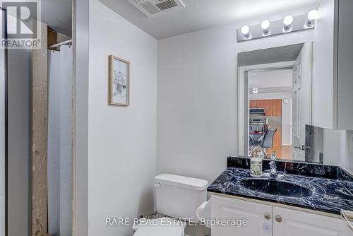 310 - 18 Valley Wood Drive, Toronto, ON - Indoor Photo Showing Bathroom