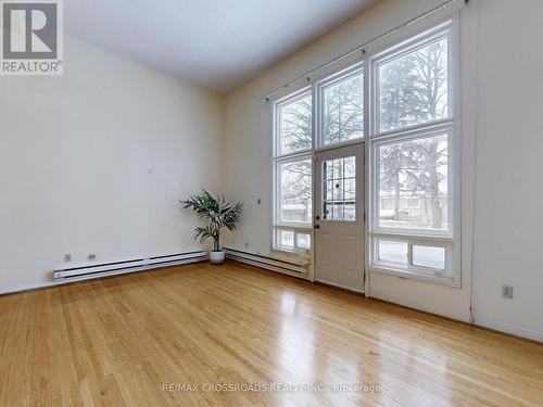 #23 - 90 Crockamhill Drive, Toronto, ON - Indoor Photo Showing Other Room