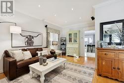 Quality Acorn Built Home - 9ft Ceilings/Pot Lights - 