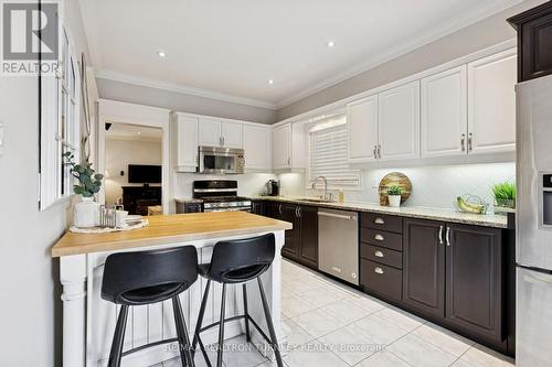 Butcher Block Breakfast Bar - 407 Seneca Court, Newmarket, ON - Indoor Photo Showing Kitchen With Upgraded Kitchen