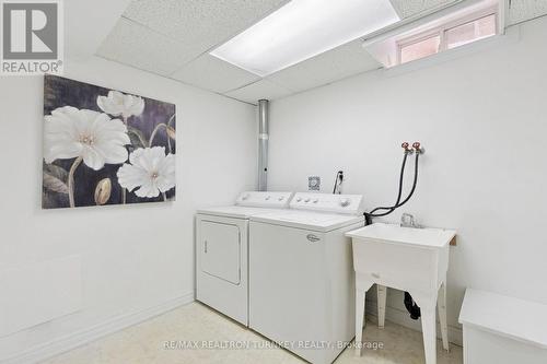 Large Finished Laundry Room - 407 Seneca Court, Newmarket, ON - Indoor Photo Showing Laundry Room