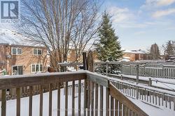 Large Deck to entertain - Mature Trees for privacy - 