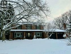 29 WOODSIDE Drive  Hamilton, ON L8T 1C4