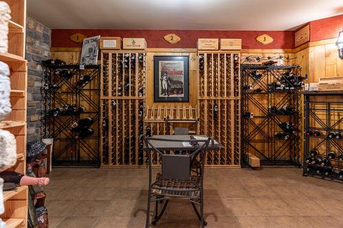 Wine cellar - 182 Ch. Des Cerfs, Adstock, QC - Indoor