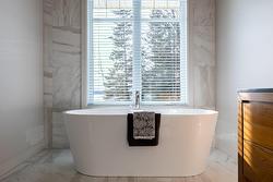 Ensuite bathroom - 