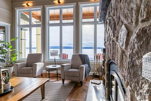 Living room - 182 Ch. Des Cerfs, Adstock, QC - Indoor Photo Showing Living Room