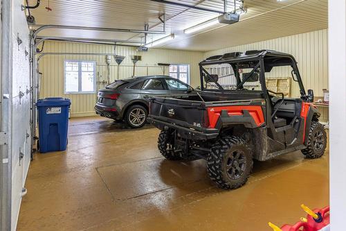 Garage - 182 Ch. Des Cerfs, Adstock, QC - Indoor Photo Showing Garage