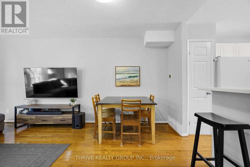 10 - 215 Commissioners Road W, London South (South D), ON - Indoor