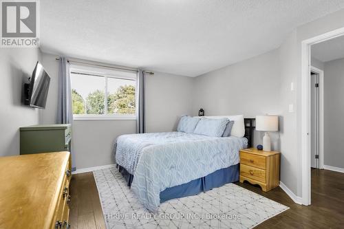 10 - 215 Commissioners Road W, London South (South D), ON - Indoor Photo Showing Bedroom