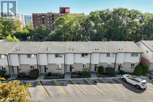 10 - 215 Commissioners Road W, London South (South D), ON - Outdoor