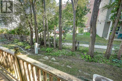 10 - 215 Commissioners Road W, London South (South D), ON - Outdoor