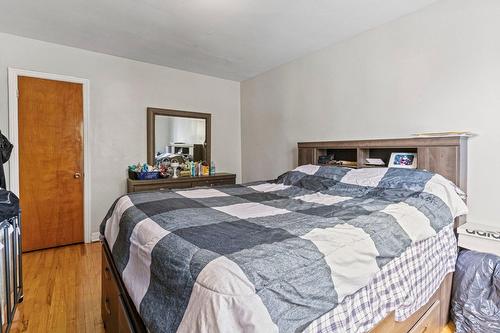 Chambre à coucher principale - 5274  - 5276 Av. Prince-Of-Wales, Montréal (Côte-Des-Neiges/Notre-Dame-De-Grâce), QC - Indoor Photo Showing Bedroom