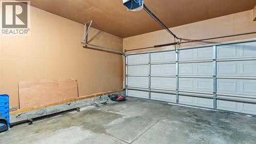 158 Covemeadow Road Ne, Calgary, AB - Indoor Photo Showing Garage