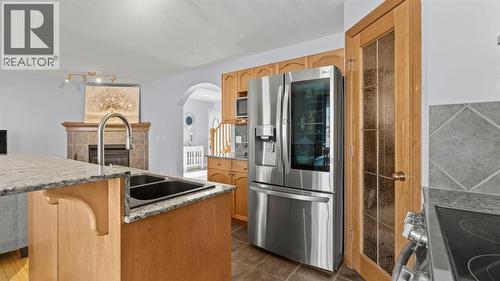158 Covemeadow Road Ne, Calgary, AB - Indoor Photo Showing Kitchen With Double Sink