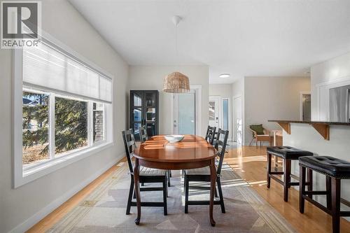 1101, 281 Cougar Ridge Drive Sw, Calgary, AB - Indoor Photo Showing Dining Room