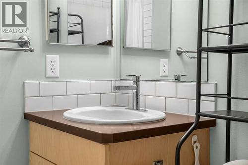 1101, 281 Cougar Ridge Drive Sw, Calgary, AB - Indoor Photo Showing Bathroom