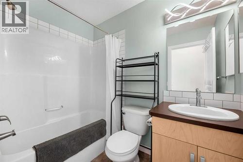 1101, 281 Cougar Ridge Drive Sw, Calgary, AB - Indoor Photo Showing Bathroom