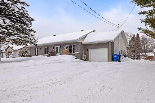 2105 Ch. Ste-Élisabeth  Saint-Lazare, QC J7T 2E9