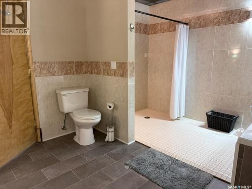 300 1821 Scarth Street, Regina, SK - Indoor Photo Showing Bathroom