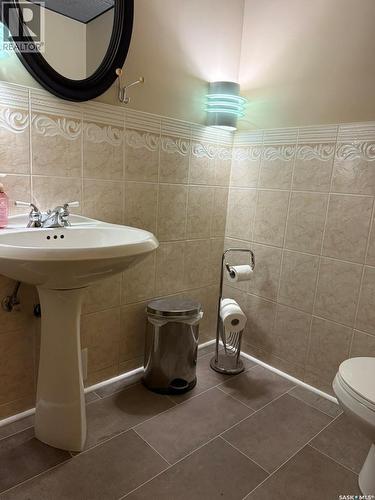 300 1821 Scarth Street, Regina, SK - Indoor Photo Showing Bathroom