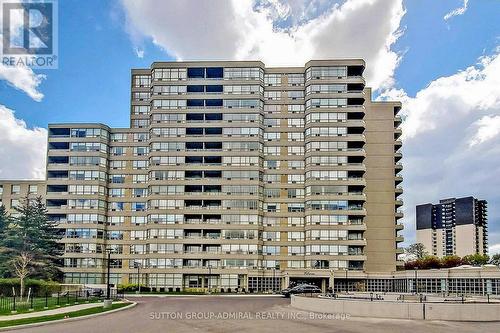 512 - 11 Townsgate Drive, Vaughan, ON - Outdoor With Balcony With Facade