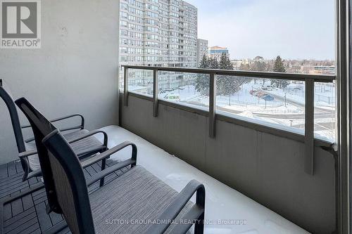 512 - 11 Townsgate Drive, Vaughan, ON - Outdoor With Balcony With Exterior