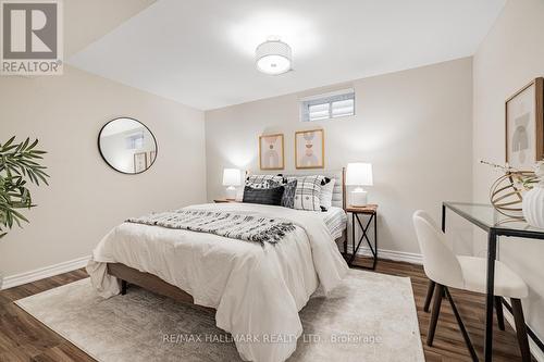 29 Canterbury Court, Richmond Hill, ON - Indoor Photo Showing Bedroom