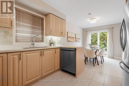 29 Canterbury Court, Richmond Hill, ON - Indoor