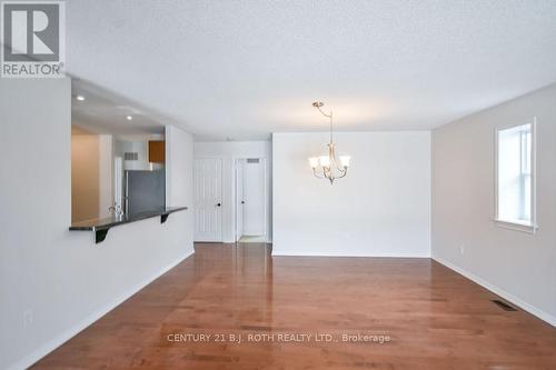 25 - 318 Little Avenue, Barrie, ON - Indoor Photo Showing Other Room