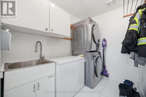 43 El Camino Way, Brampton, ON - Indoor Photo Showing Laundry Room