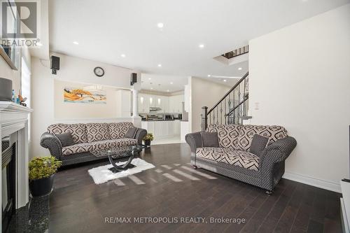 43 El Camino Way, Brampton, ON - Indoor Photo Showing Other Room