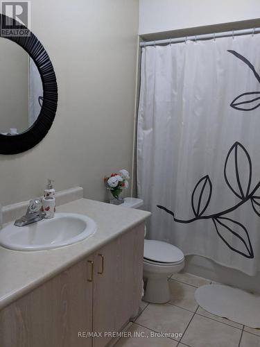 5272 Brookwood Court, Mississauga, ON - Indoor Photo Showing Bathroom