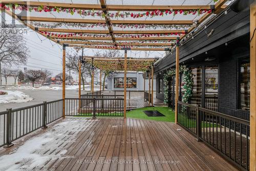 2055 Dundas Street, Mississauga, ON 