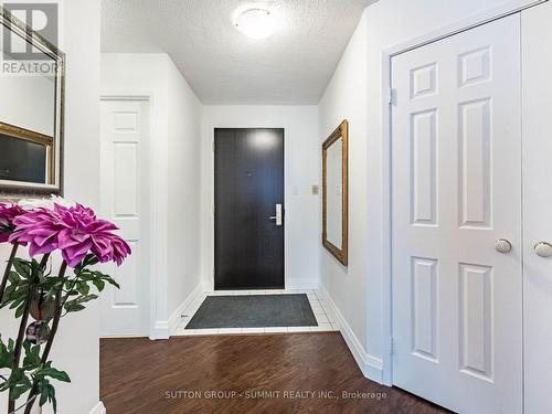 1507 - 55 Kingsbridge Garden Circle, Mississauga, ON - Indoor Photo Showing Other Room