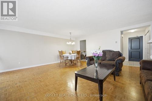 1008 - 511 The West Mall, Toronto, ON - Indoor Photo Showing Living Room