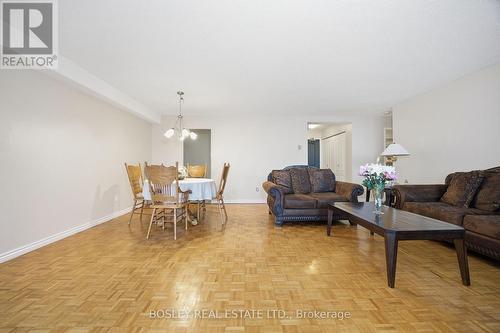 1008 - 511 The West Mall, Toronto, ON - Indoor Photo Showing Living Room